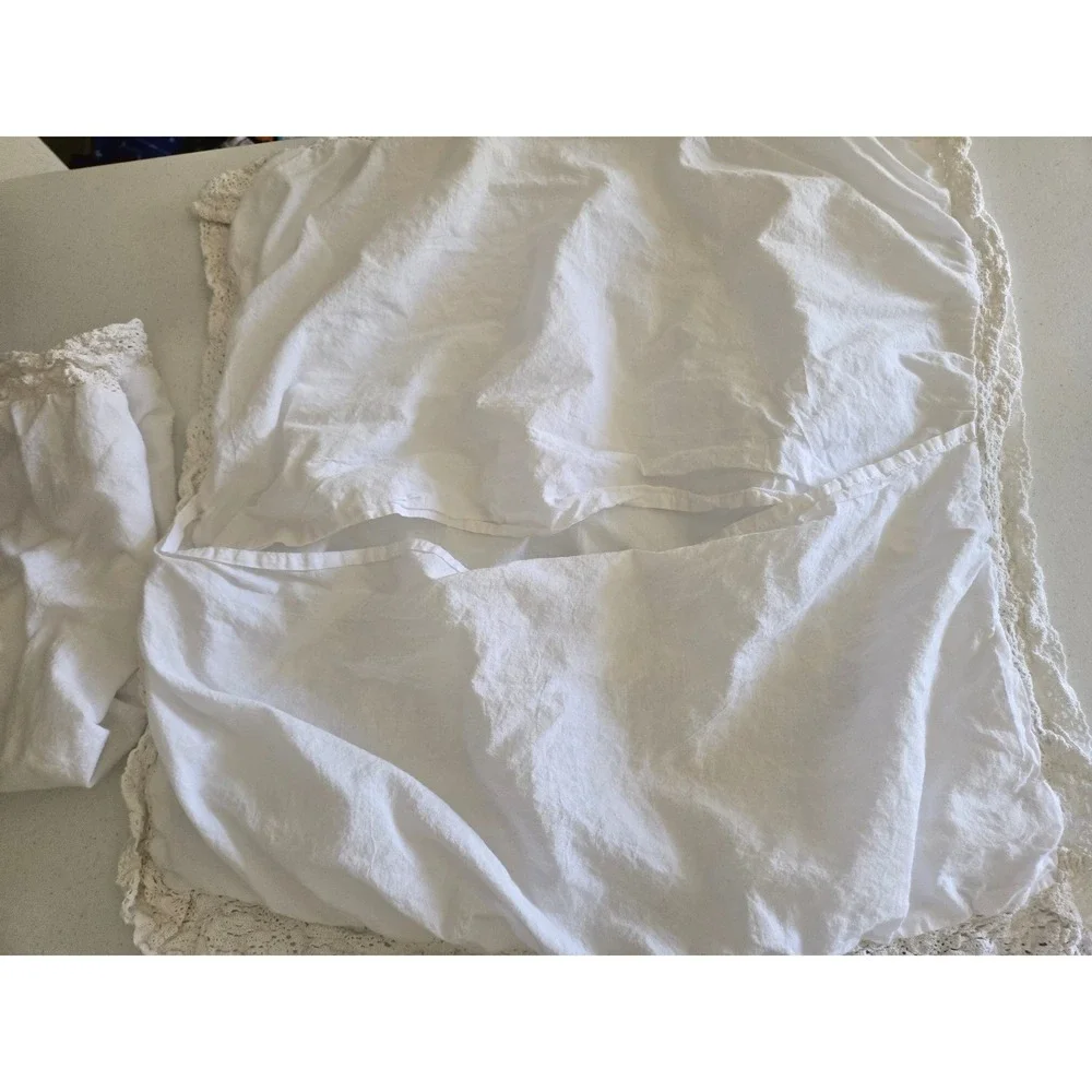 Laura Ashley 2 Standard Pillow Shams White Cotton Lace Shabby Chic Cottagecore